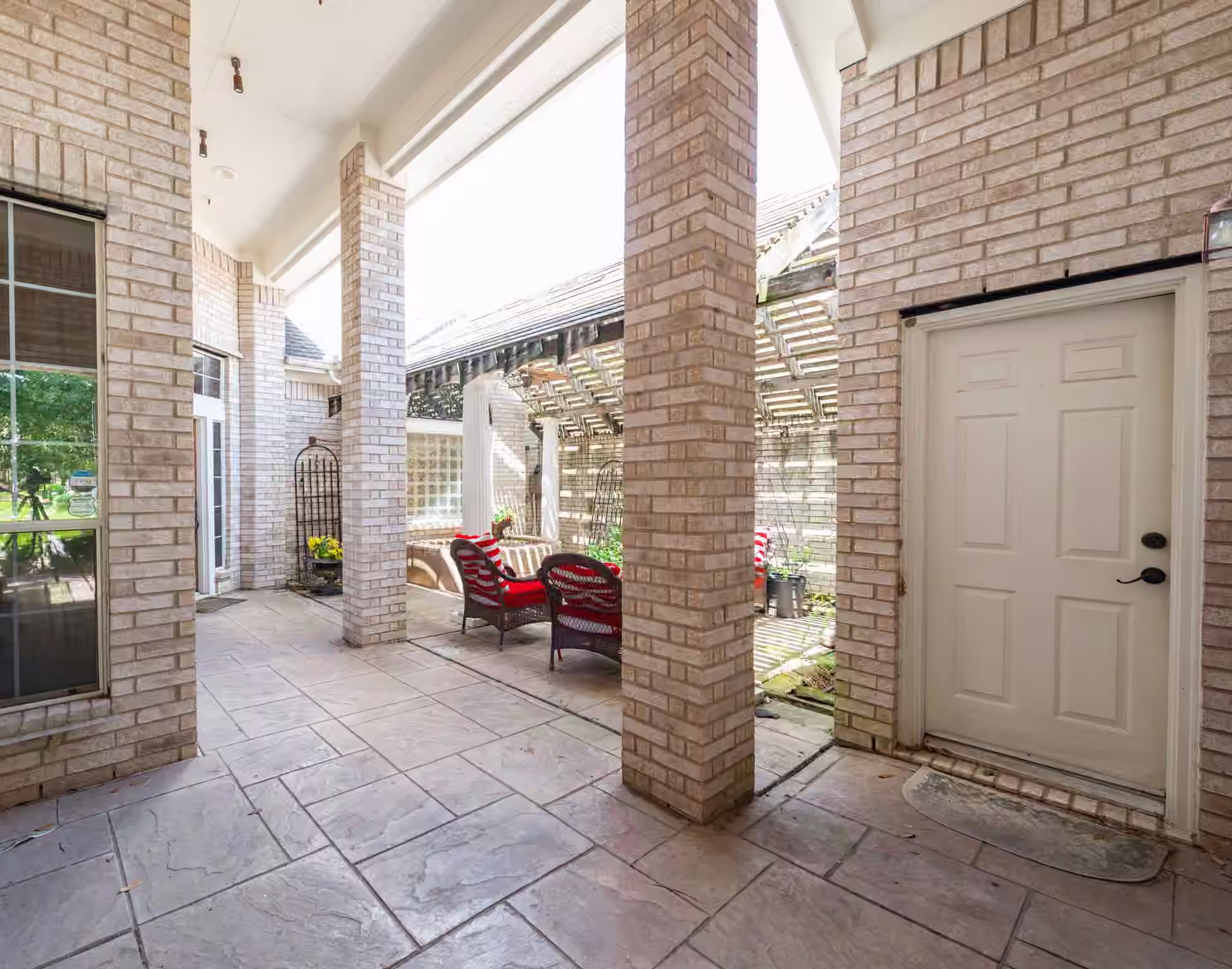 Photo 4 of 24922 Cinco Manor Lane, Katy, TX