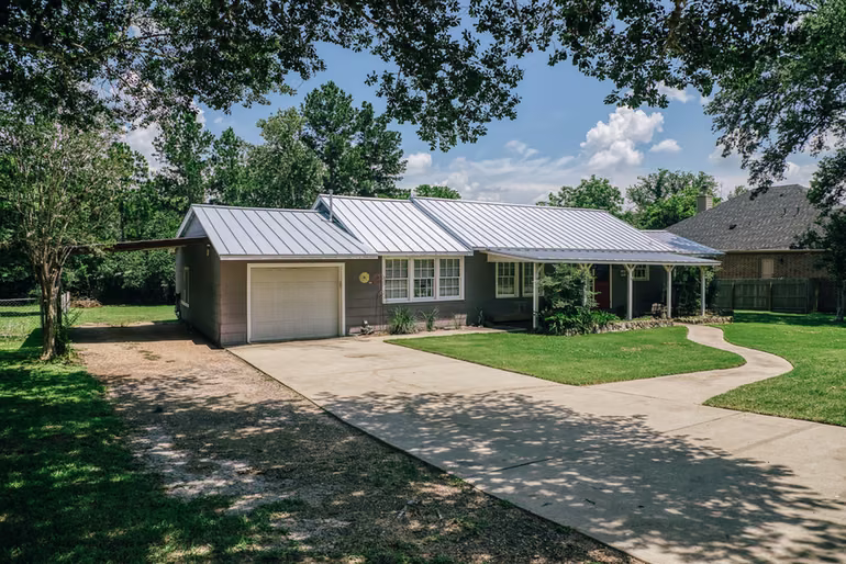 Photo 3 of 601 S Masonic Street, Bellville, TX