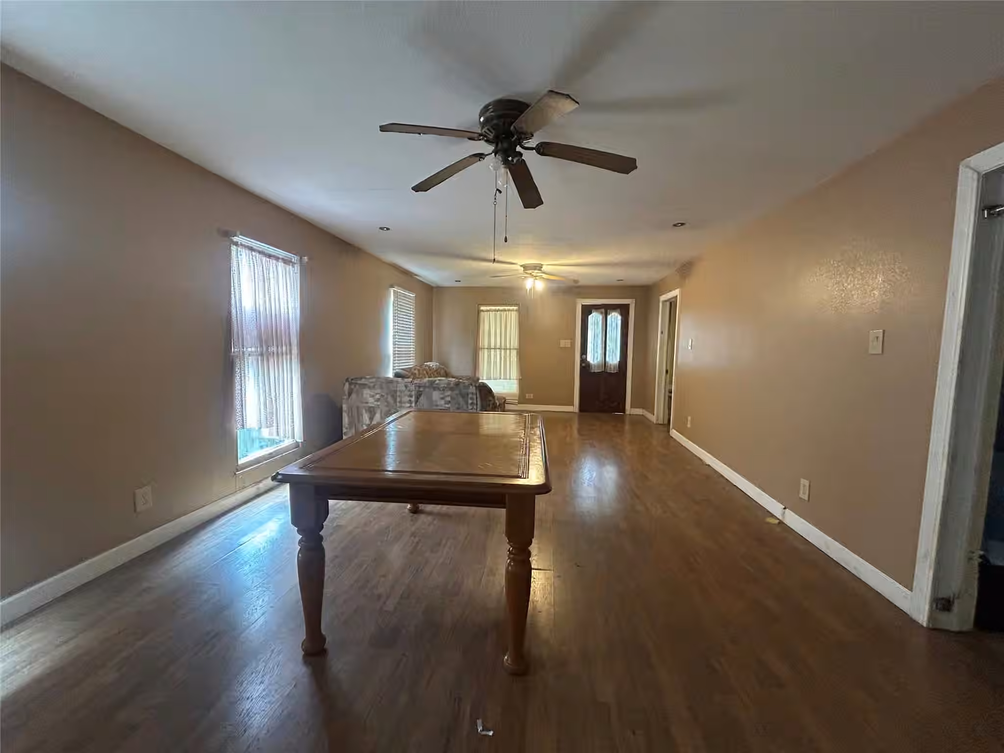 Photo 2 of 16 Stiles Street, Houston, TX