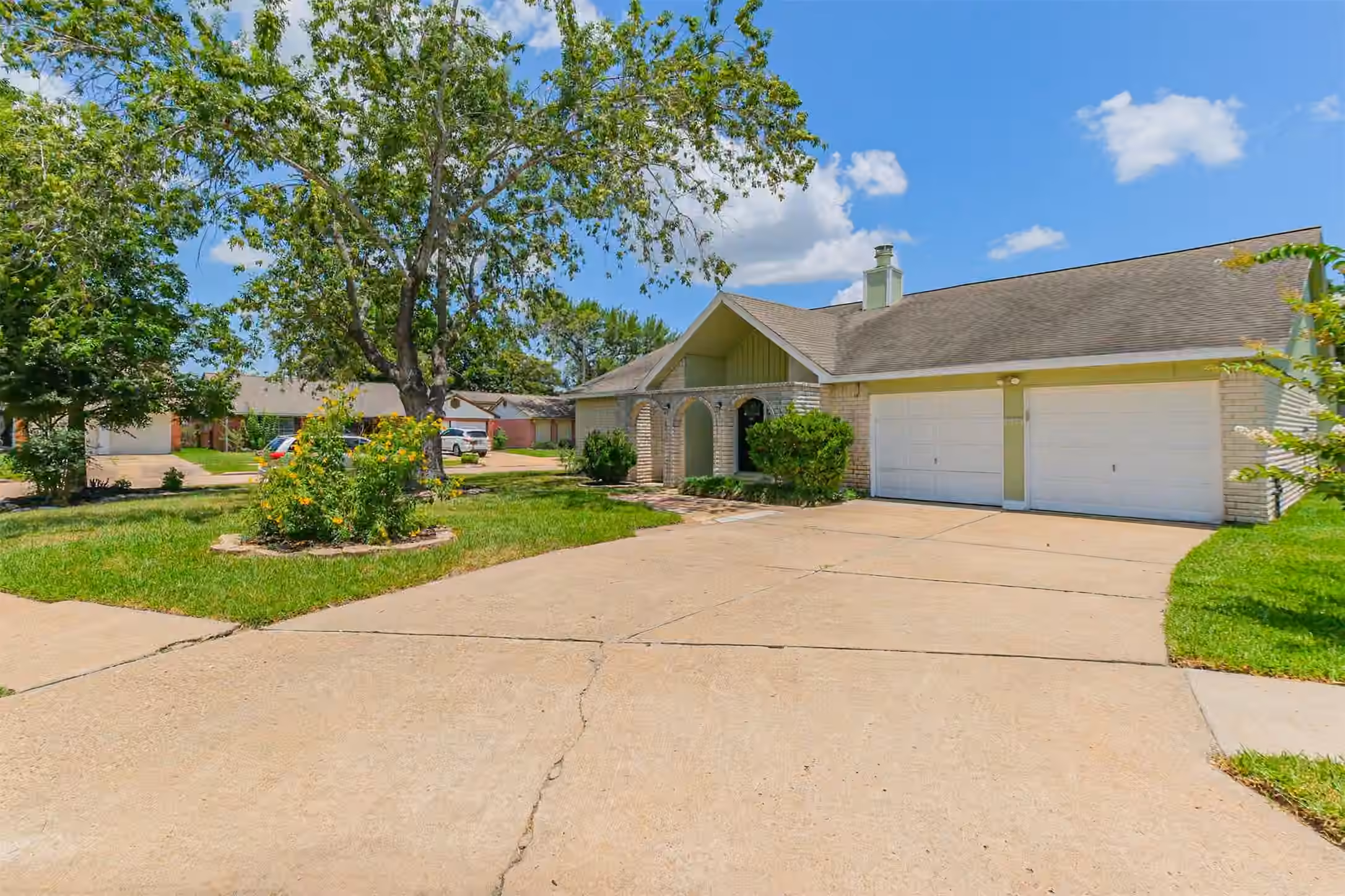 Photo 2 of 2314 Pepperweed Drive, Houston, TX