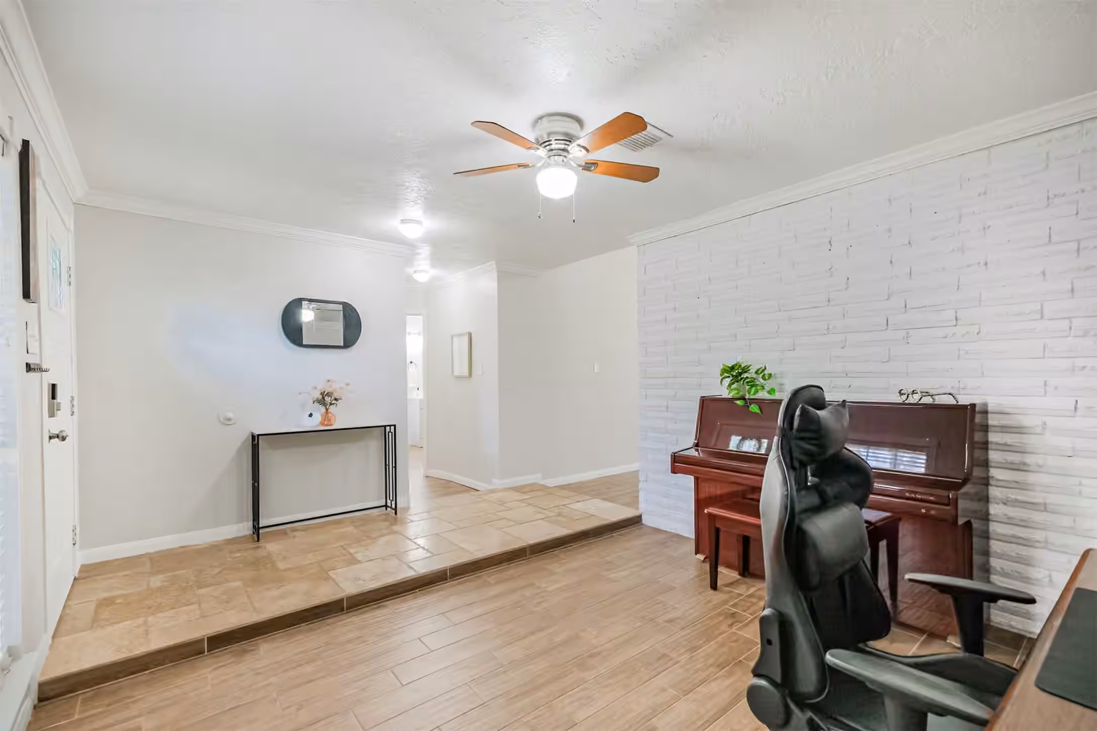 Photo 4 of 2314 Pepperweed Drive, Houston, TX