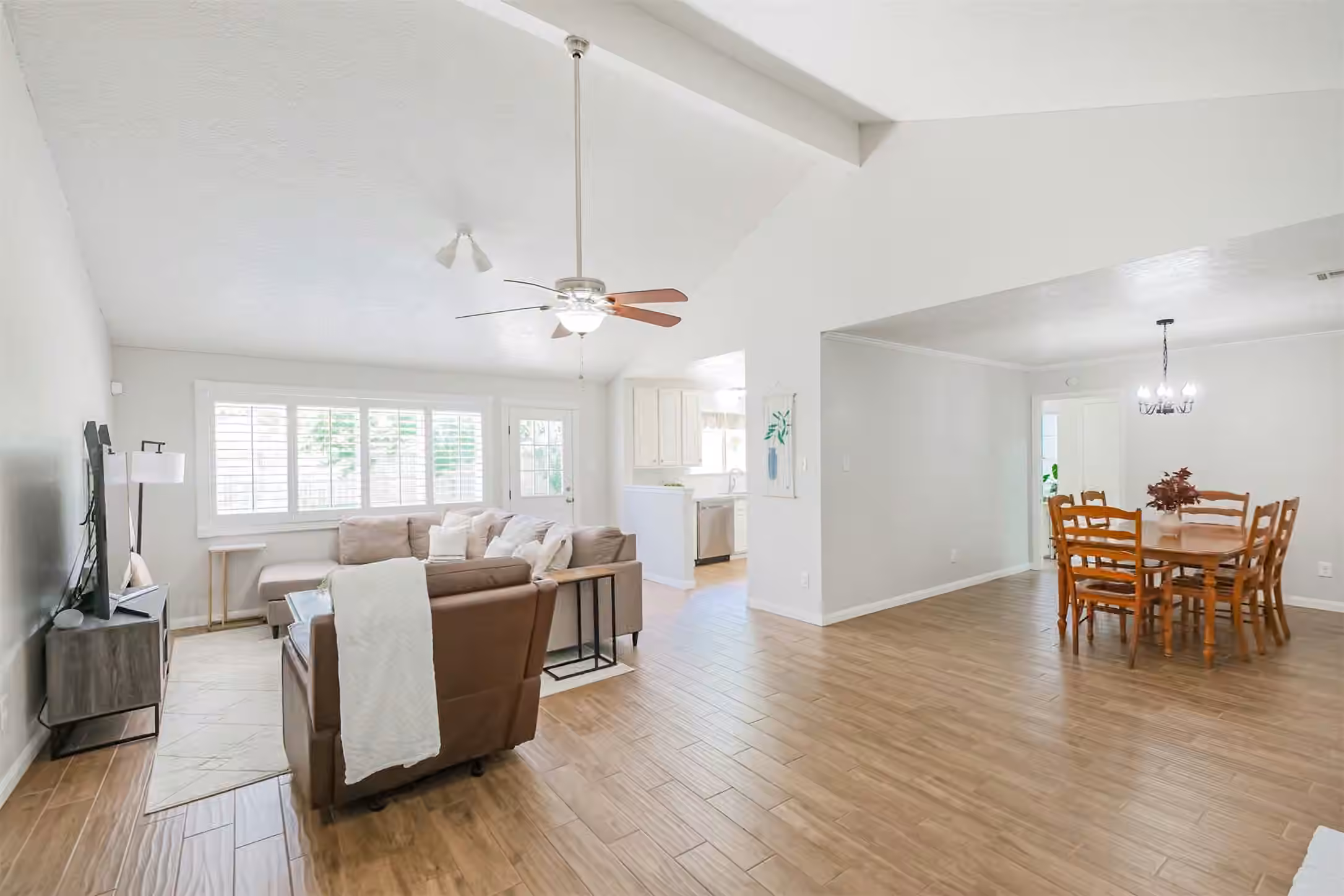 Photo 5 of 2314 Pepperweed Drive, Houston, TX