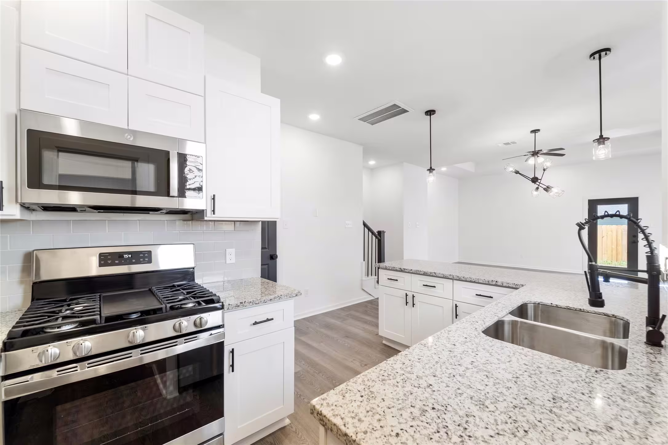 Photo 6 of 4305 Larkspur Street, Houston, TX