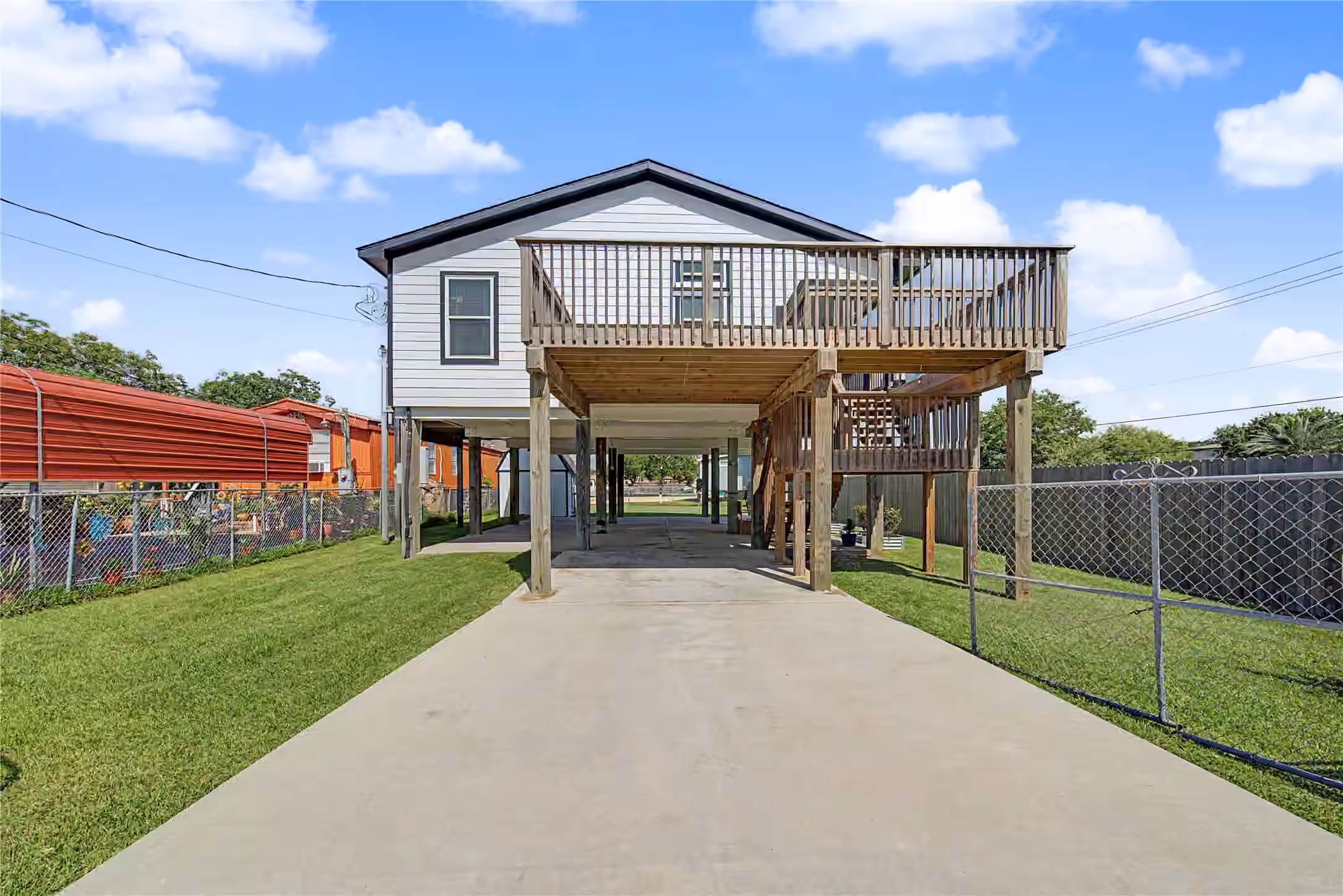 Photo of 206 19th Street, Dickinson, TX 77539