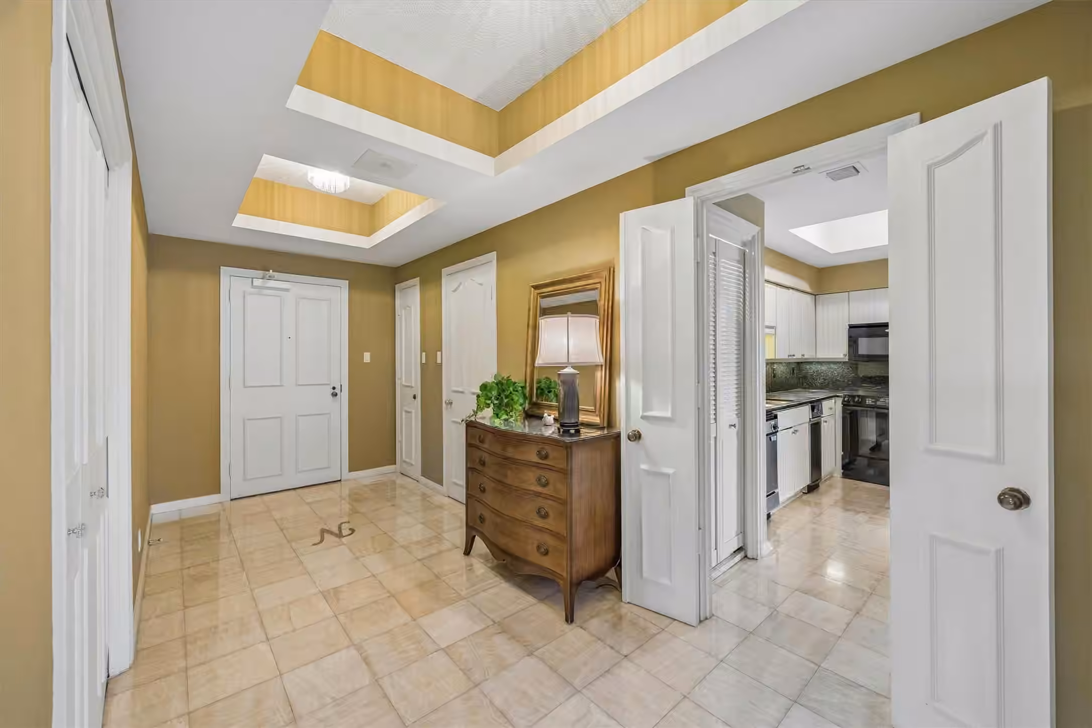 Photo 3 of 101 Westcott Street 305, Houston, TX