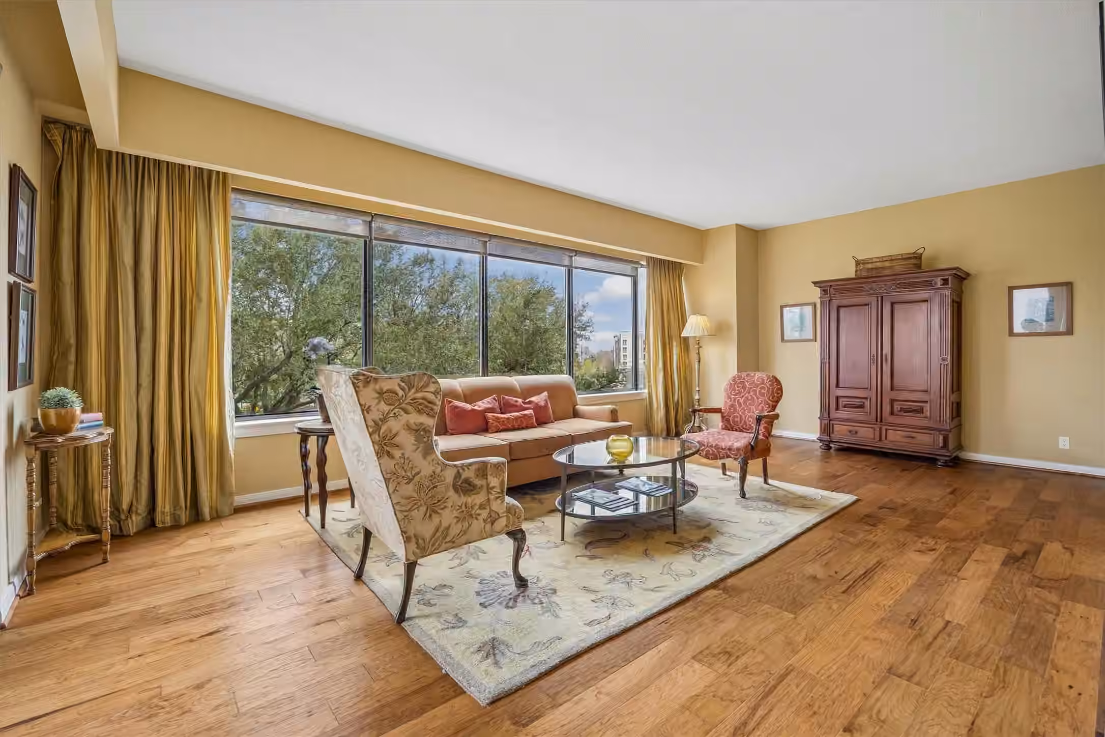 Photo 5 of 101 Westcott Street 305, Houston, TX