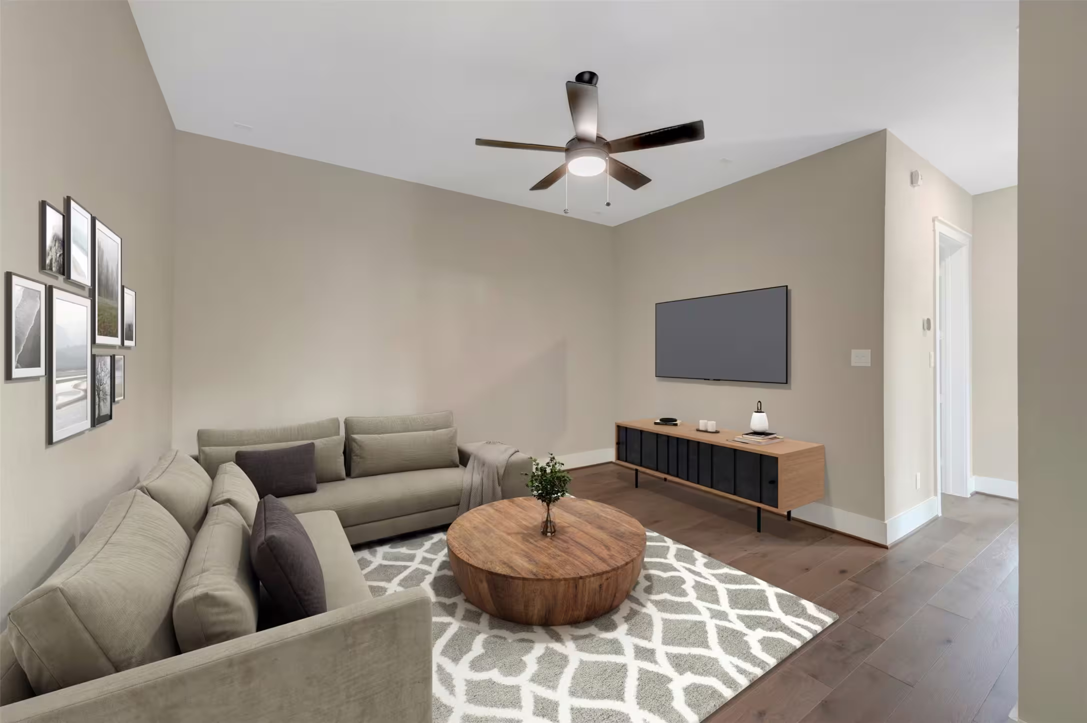 Photo 5 of 1102 Chesapeake Court, Montgomery, TX