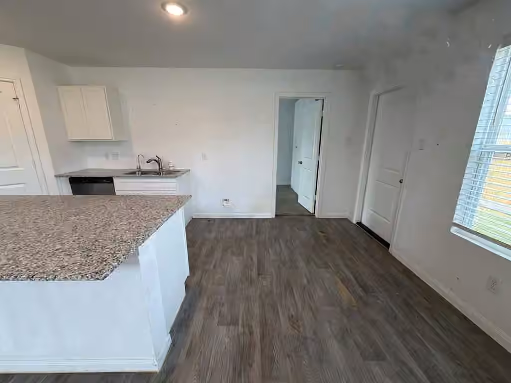 Photo 5 of 16404 Valerie Marie Place, Conroe, TX