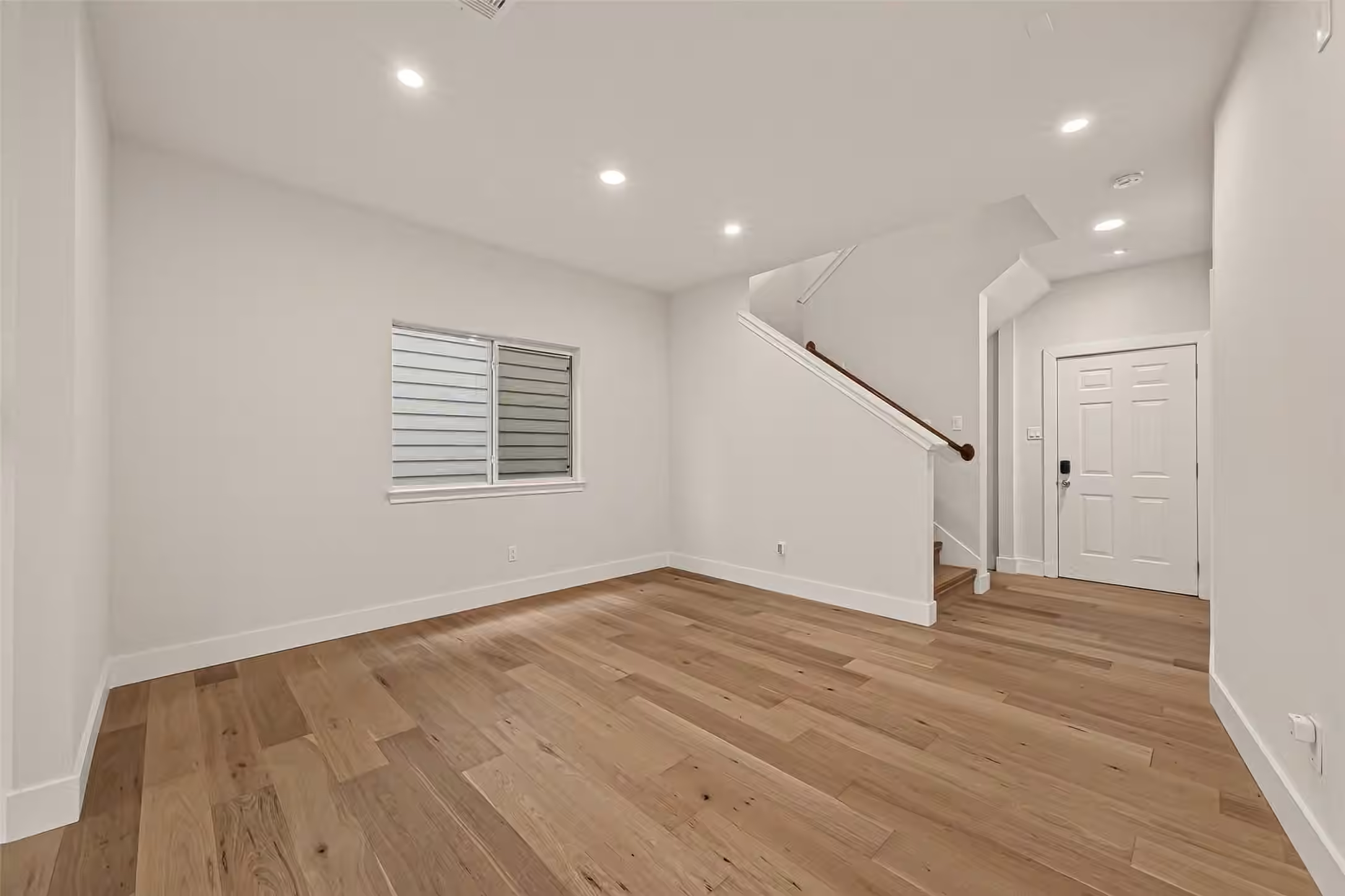 Photo 7 of 11812 Chanteloup Drive, Houston, TX