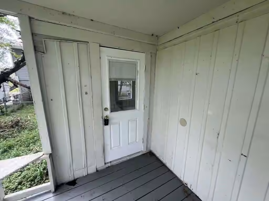 Photo 2 of 1414 Avenue K, Danbury, TX