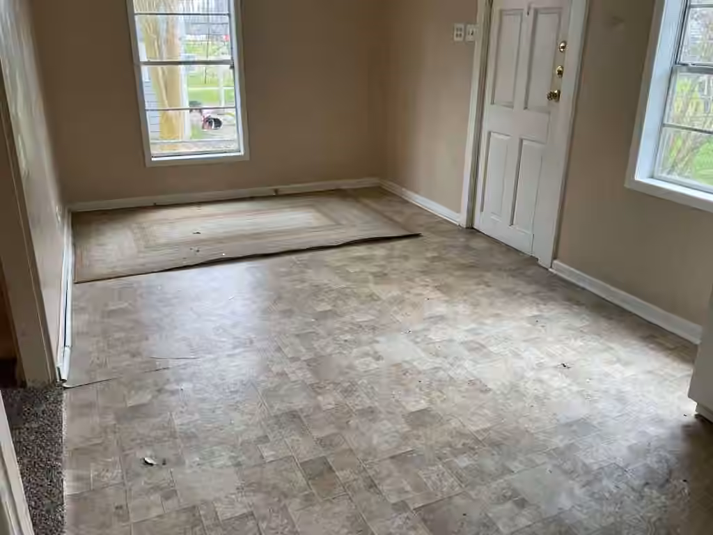 Photo 3 of 1414 Avenue K, Danbury, TX