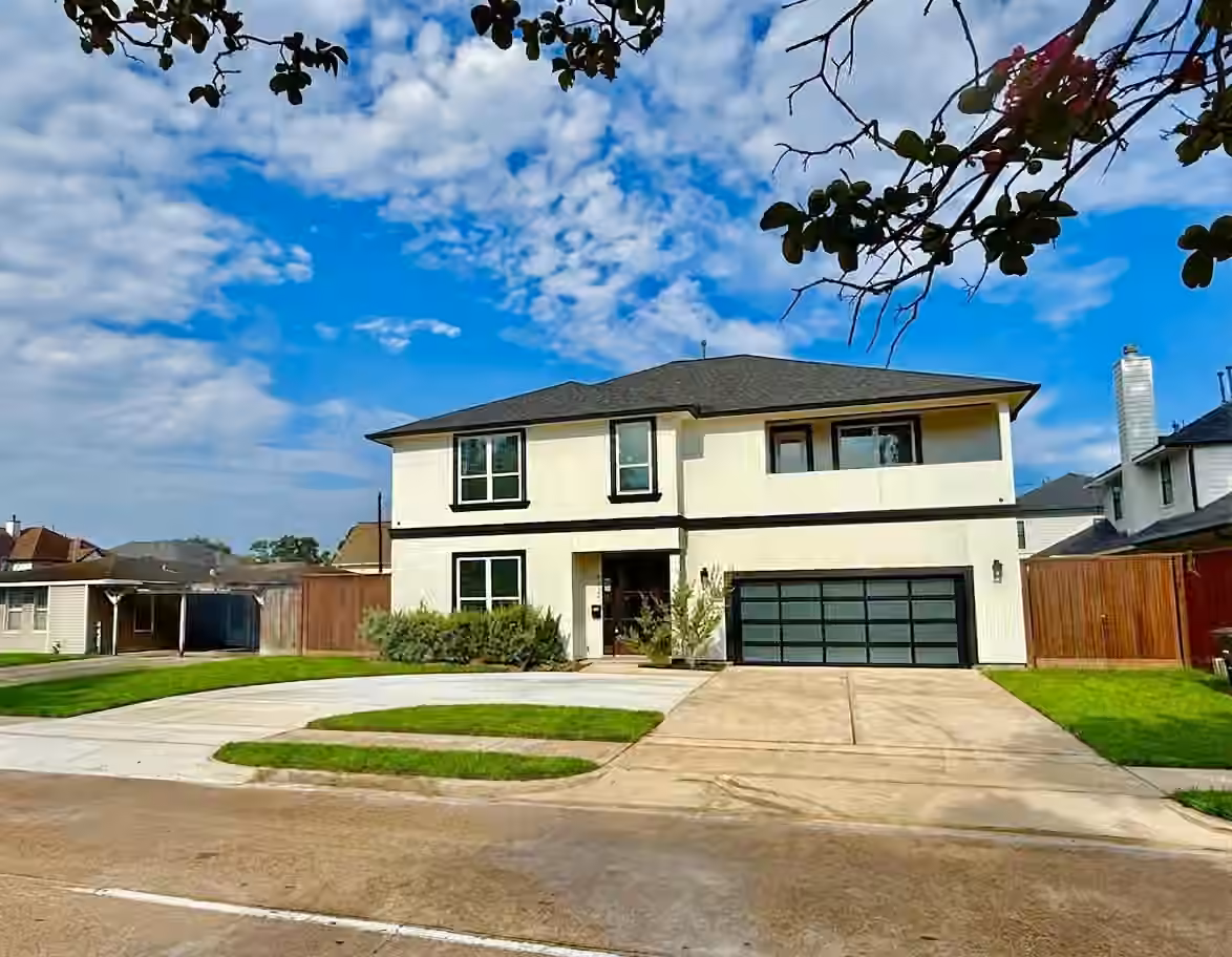 Photo 2 of 4429 Ella Boulevard, Houston, TX