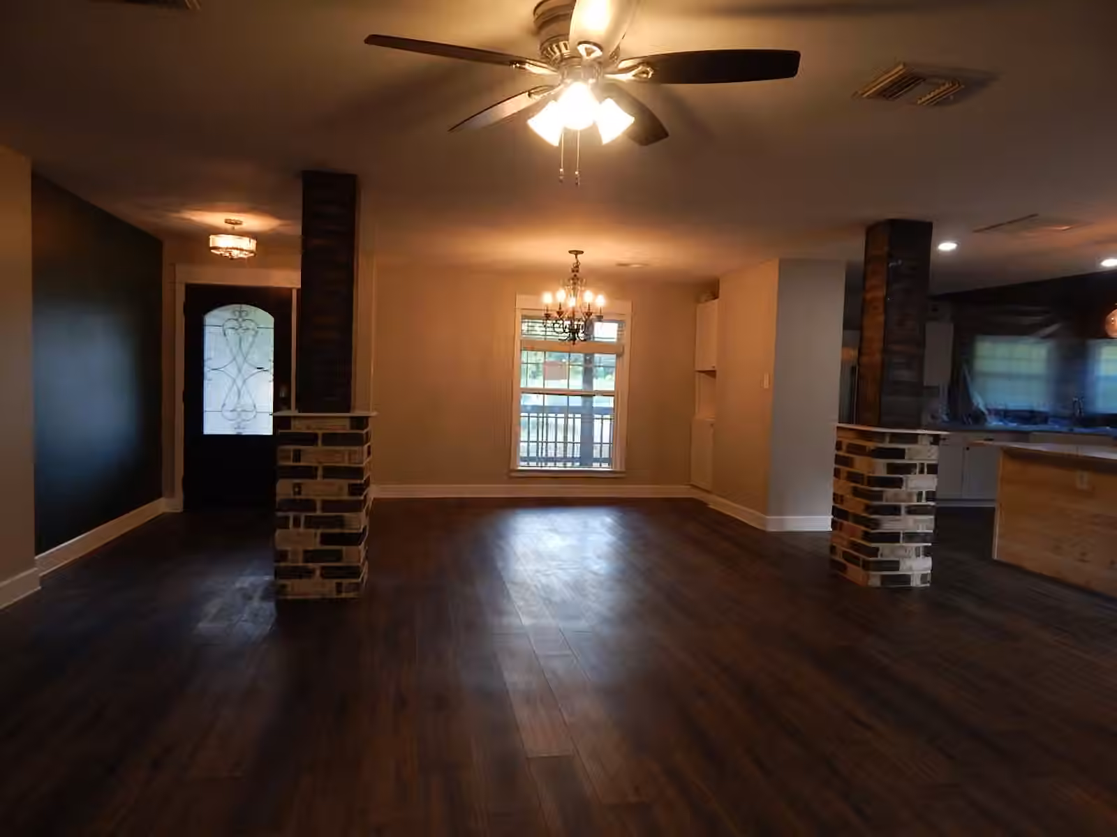 Photo 6 of 615 River Plantation Drive, Conroe, TX