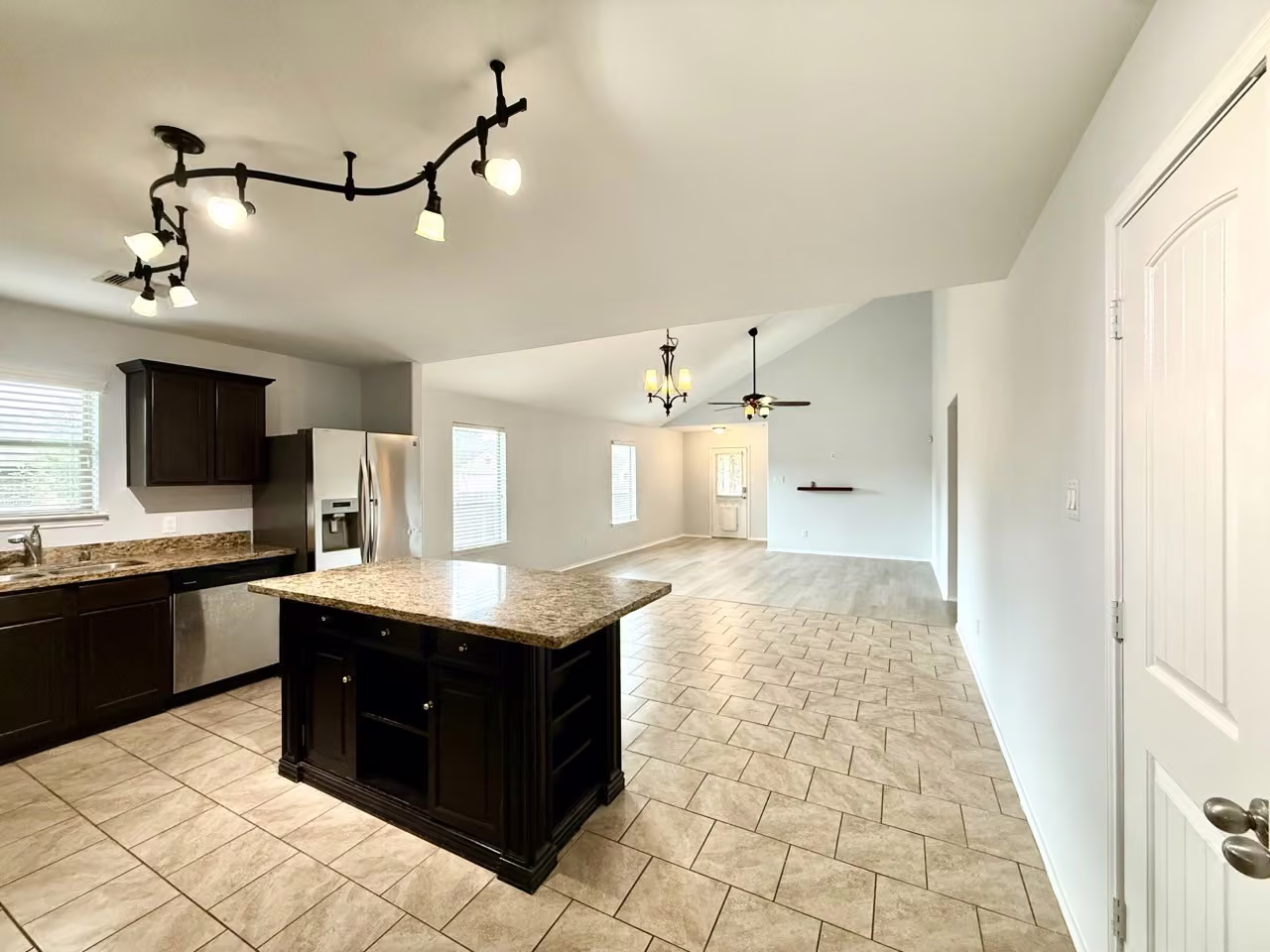 Photo 6 of 7207 Alava Drive, Magnolia, TX