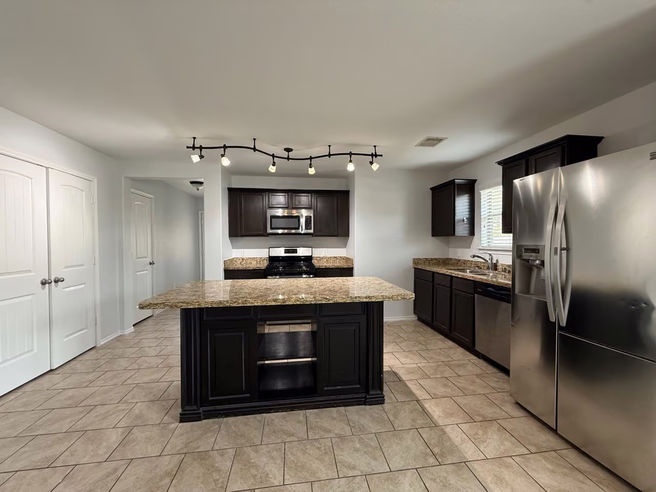Photo 7 of 7207 Alava Drive, Magnolia, TX