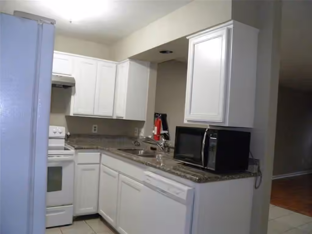 Photo 4 of 9901 Sharpcrest Street D1, Houston, TX