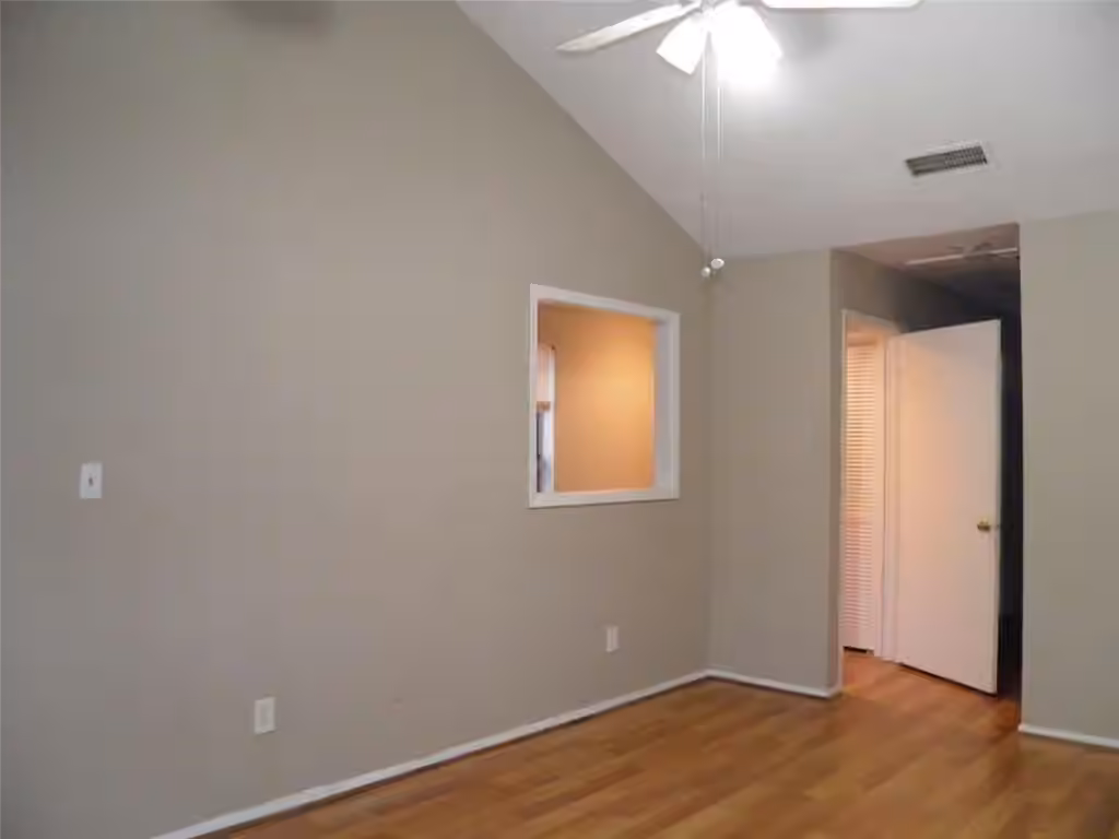 Photo 6 of 9901 Sharpcrest Street D1, Houston, TX
