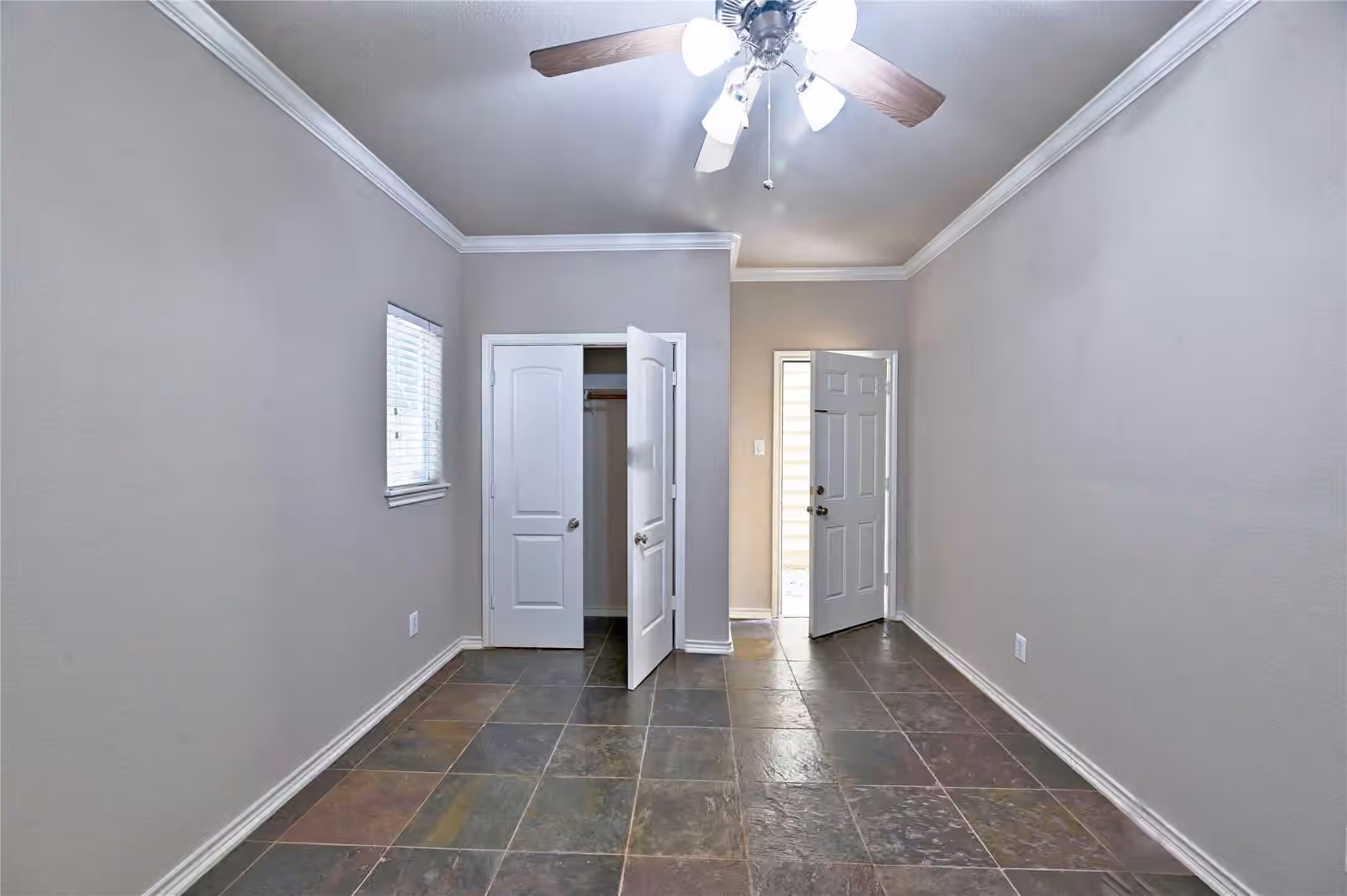 Photo 6 of 5411 Kansas Street, Houston, TX