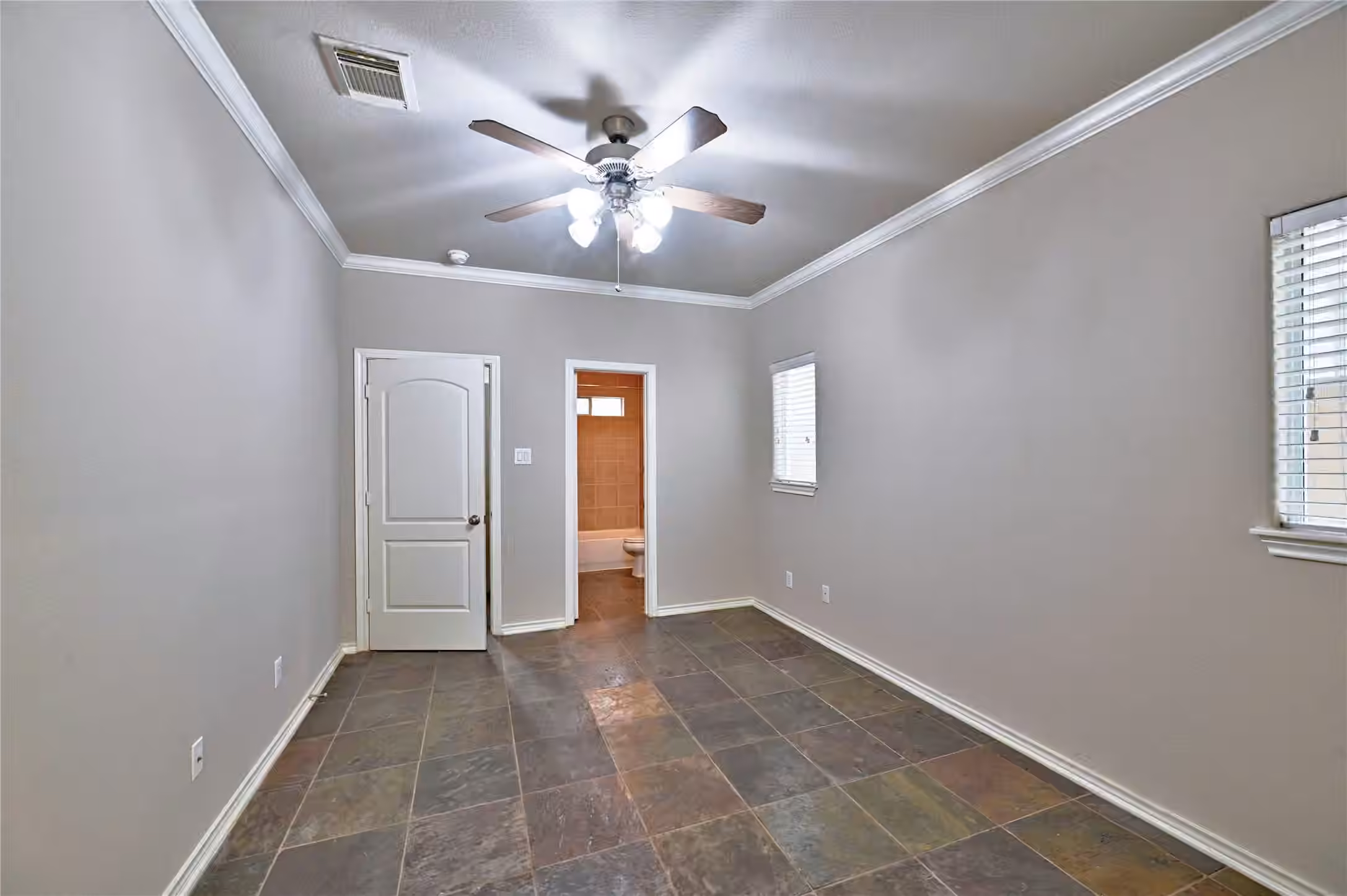 Photo 7 of 5411 Kansas Street, Houston, TX