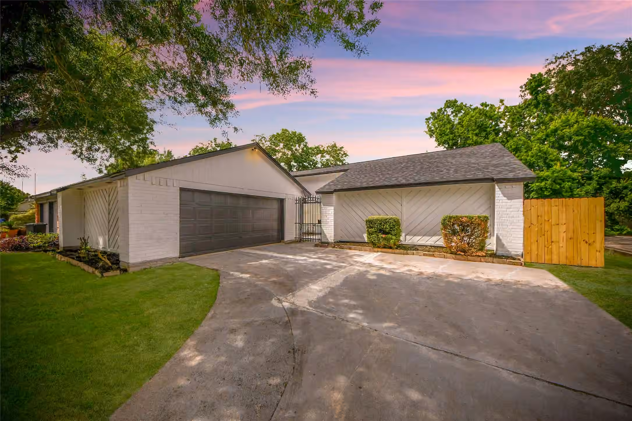 Photo of 13122 Benford Drive, Houston, TX 77099