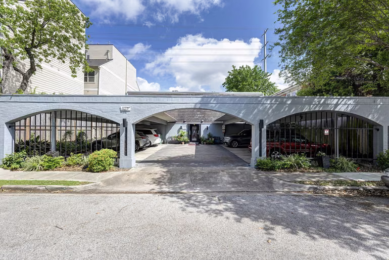 Photo 2 of 1122 Autrey Street 5, Houston, TX