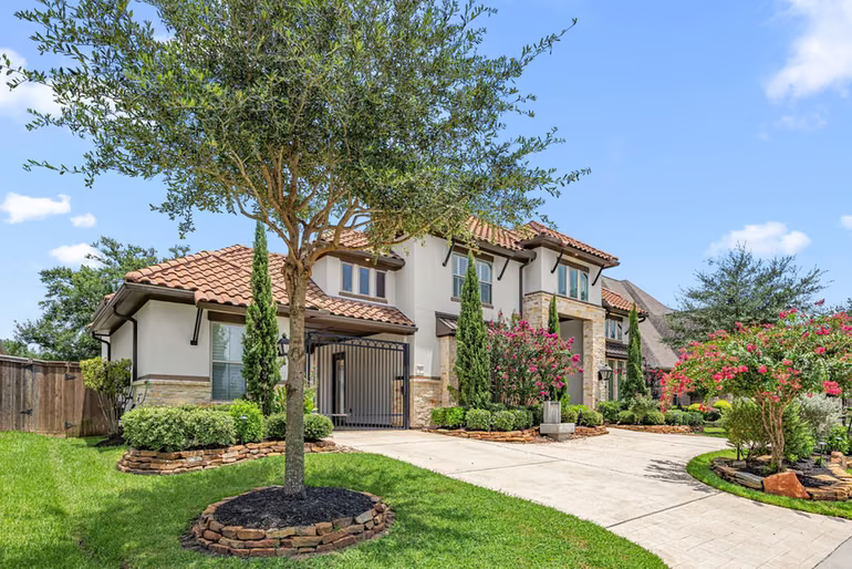 Photo 3 of 13622 E Palomino Lake Circle, Cypress, TX
