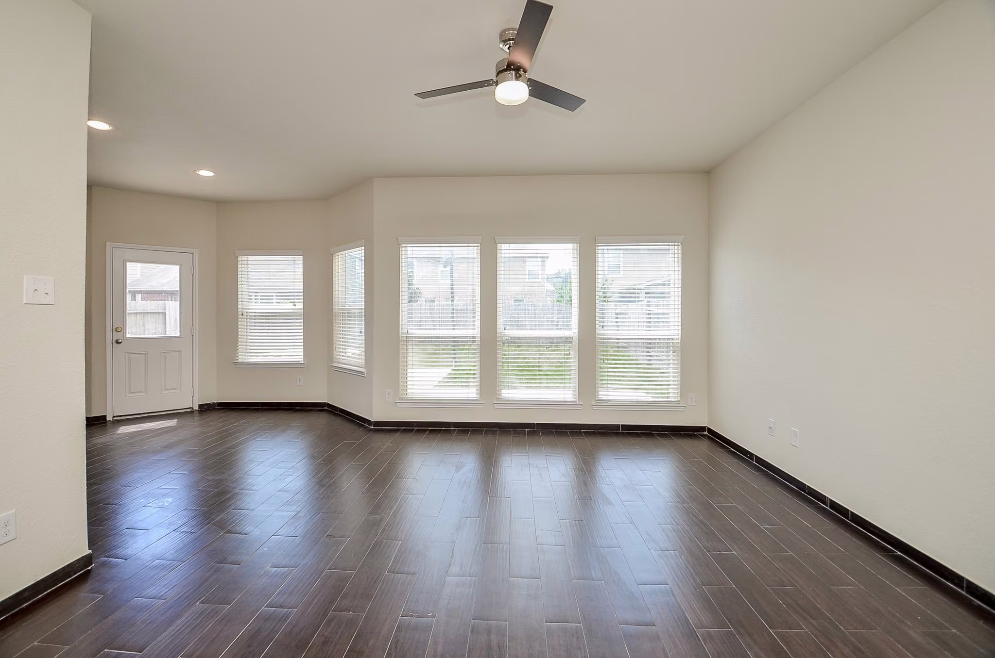 Photo 4 of 3351 Dale Ridge Trail, Houston, TX