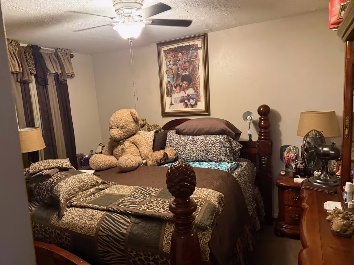 Photo 2 of 8835 Glenhouse Drive, Houston, TX
