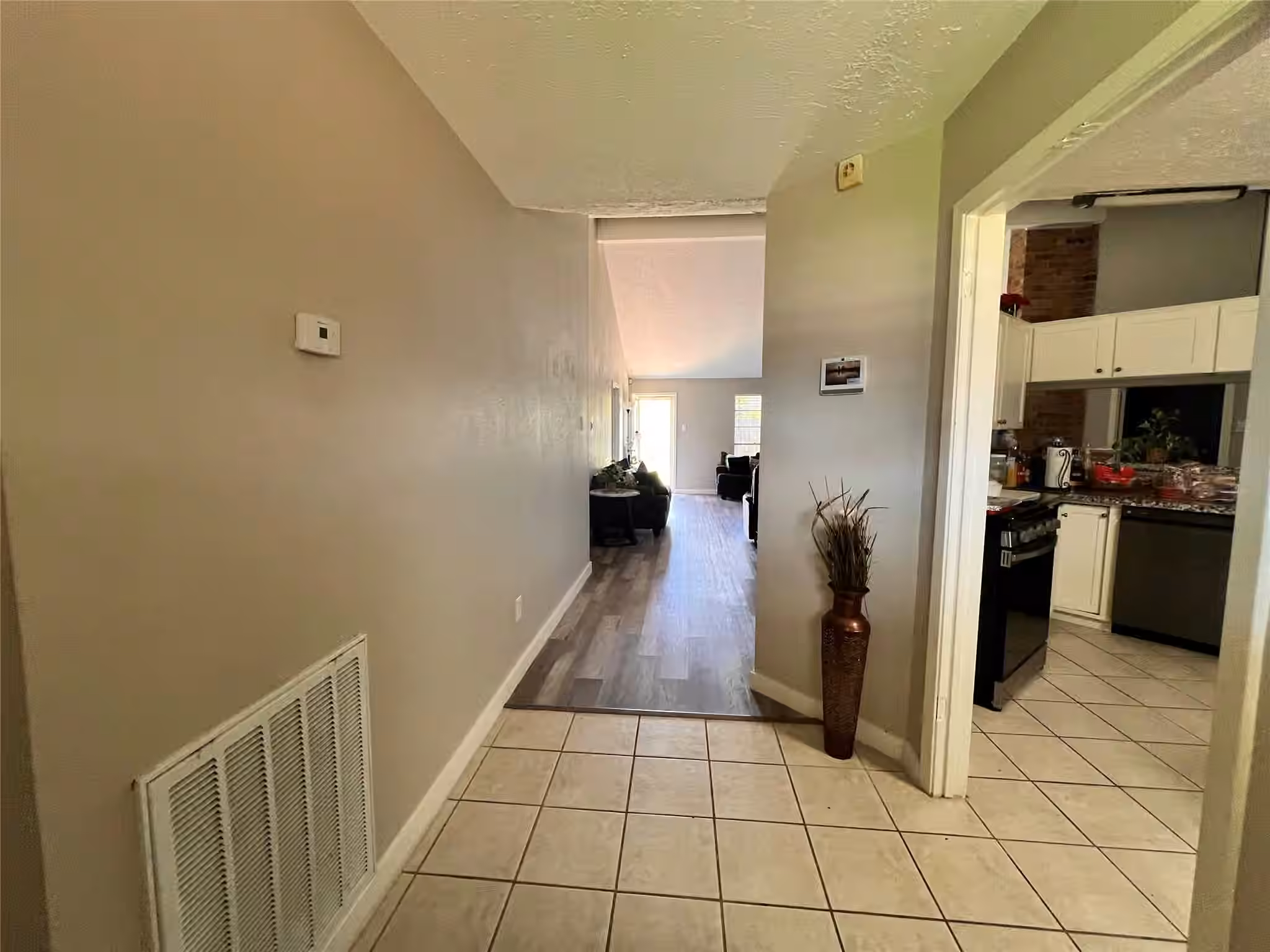 Photo 2 of 722 Beechbend Drive, Missouri City, TX