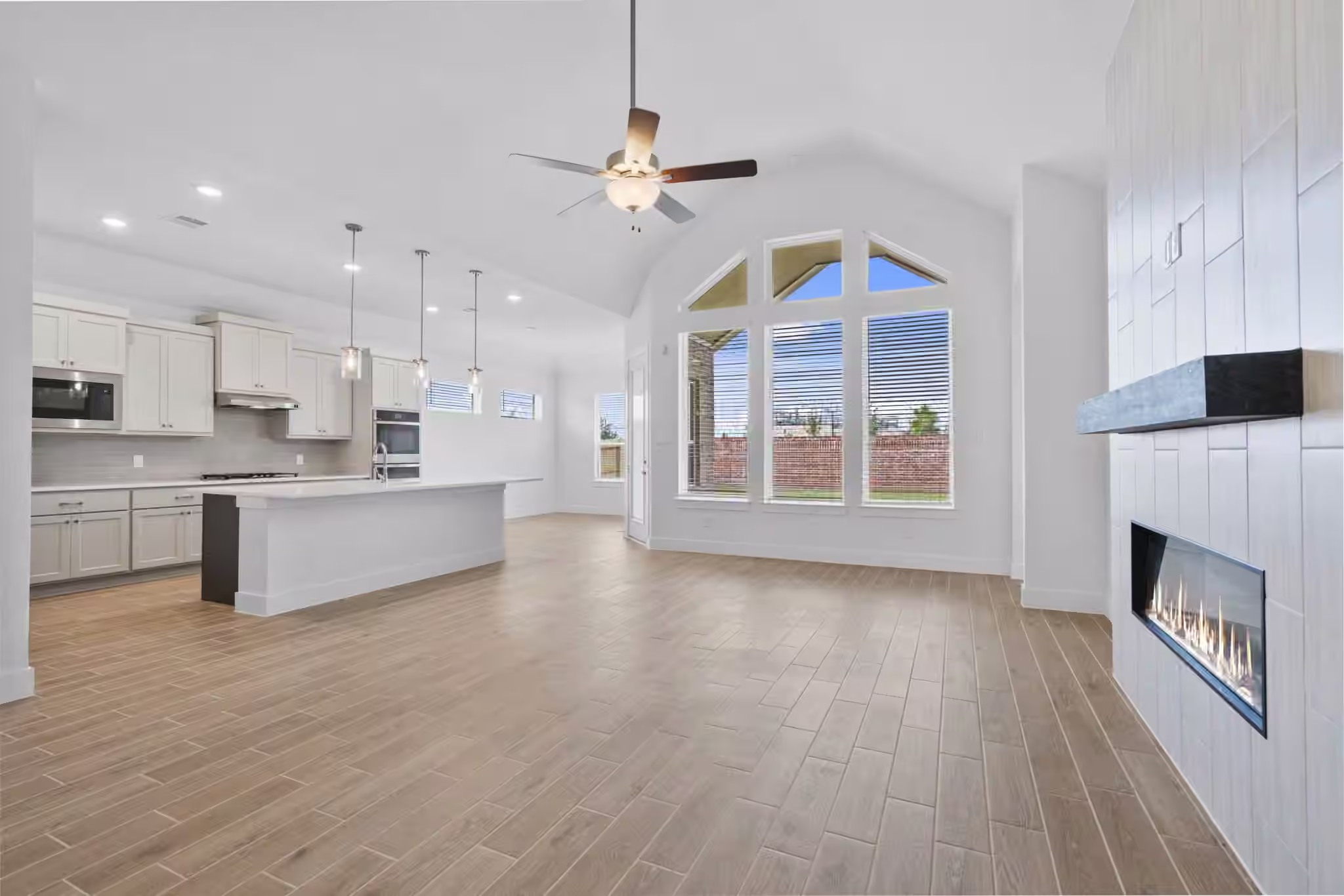 Photo 4 of 448 Sprigtail Drive, Katy, TX