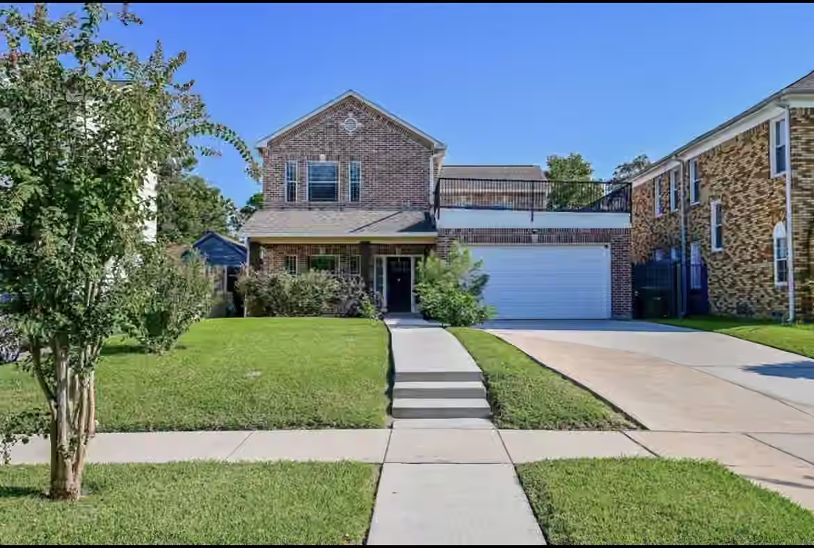 Photo 2 of 4433 Pease, Houston, TX