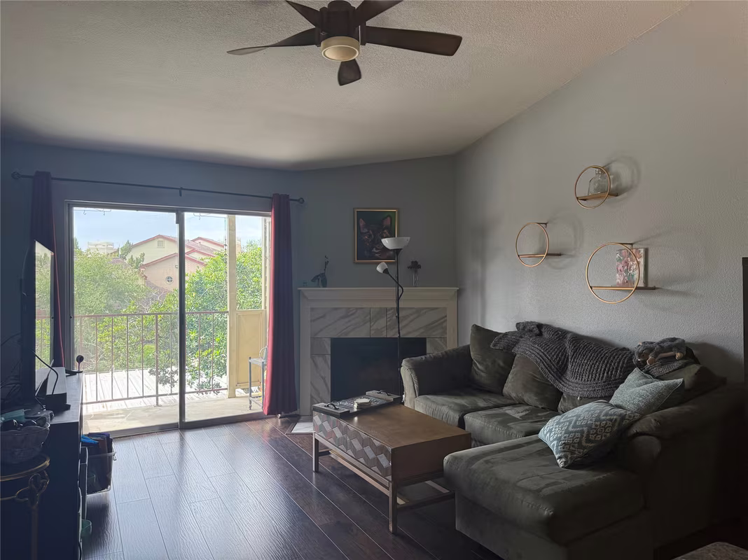 Photo 3 of 2120 El Paseo Street 408, Houston, TX