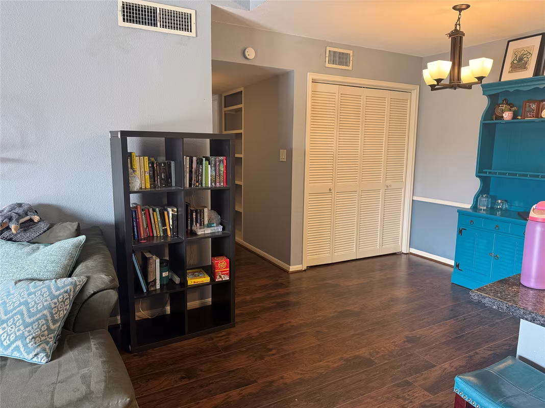 Photo 4 of 2120 El Paseo Street 408, Houston, TX