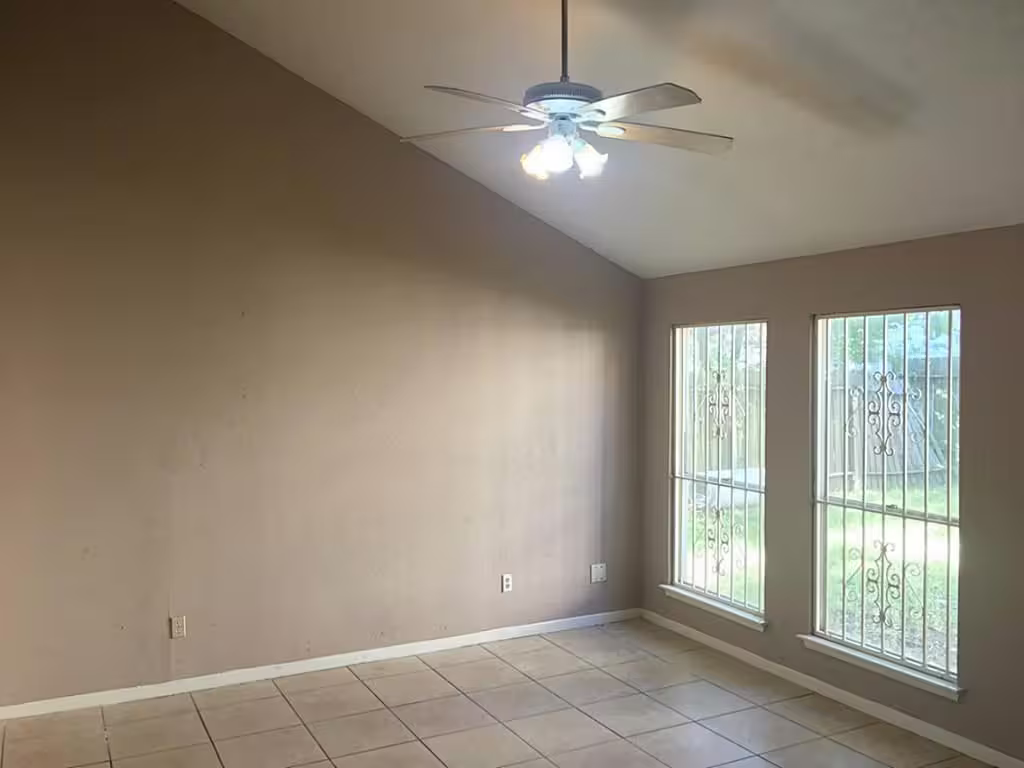 Photo 7 of 11110 Petworth Drive, Houston, TX