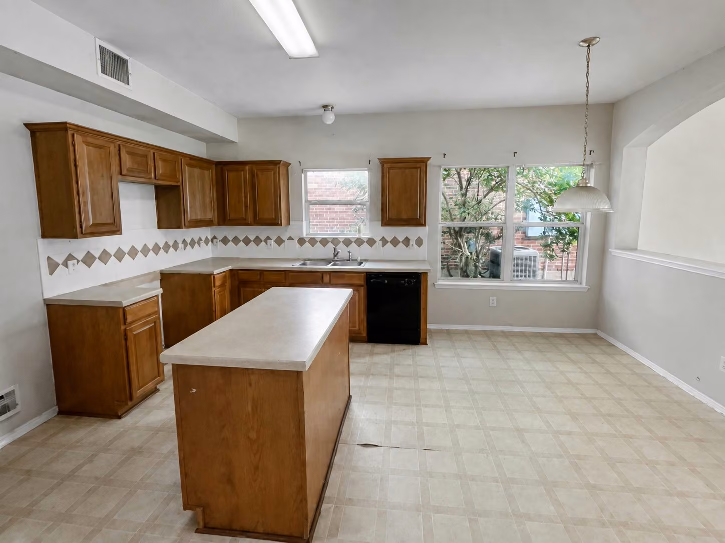 Photo 4 of 3522 Cactus Creek Drive, Spring, TX