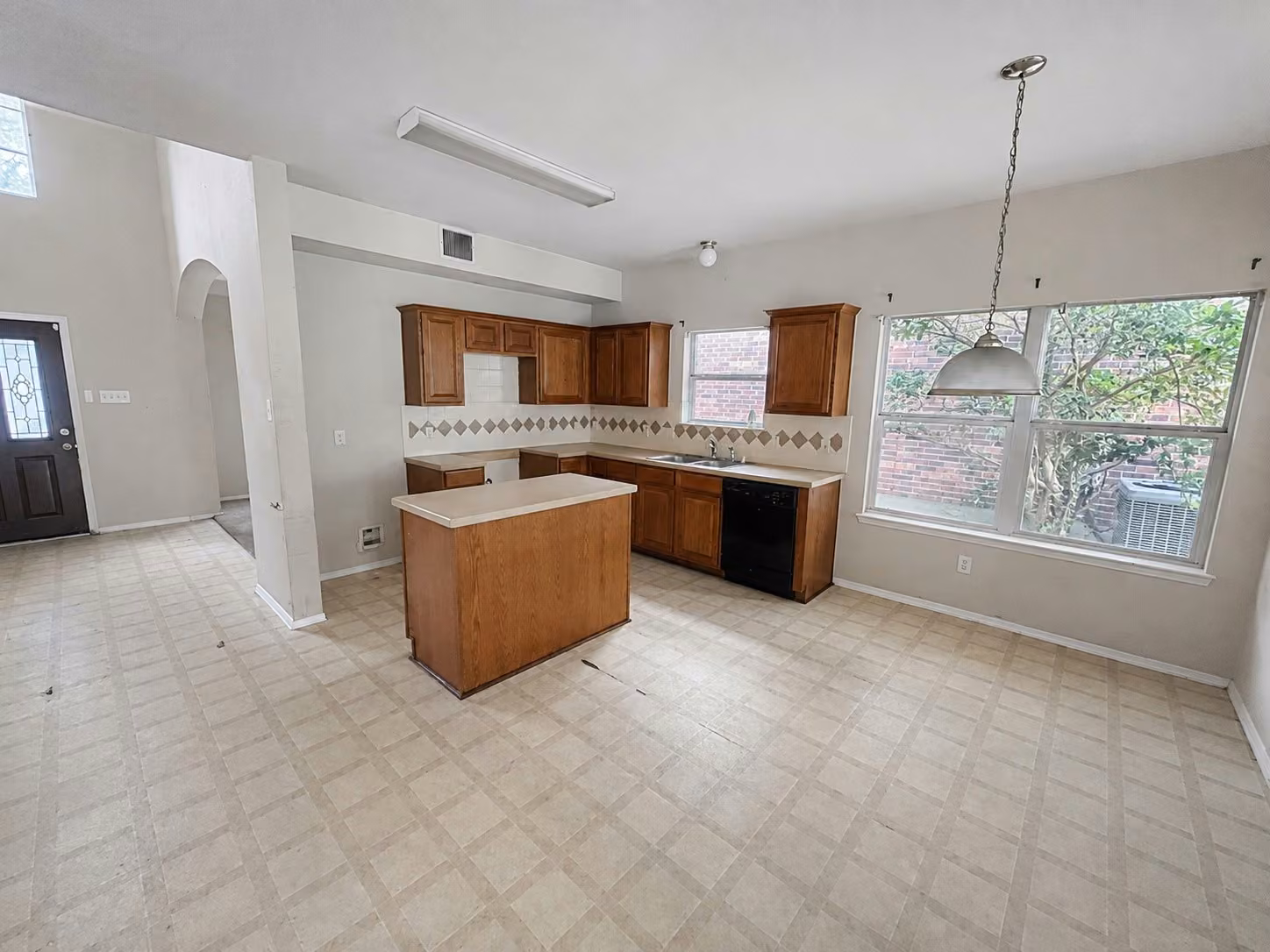 Photo 5 of 3522 Cactus Creek Drive, Spring, TX