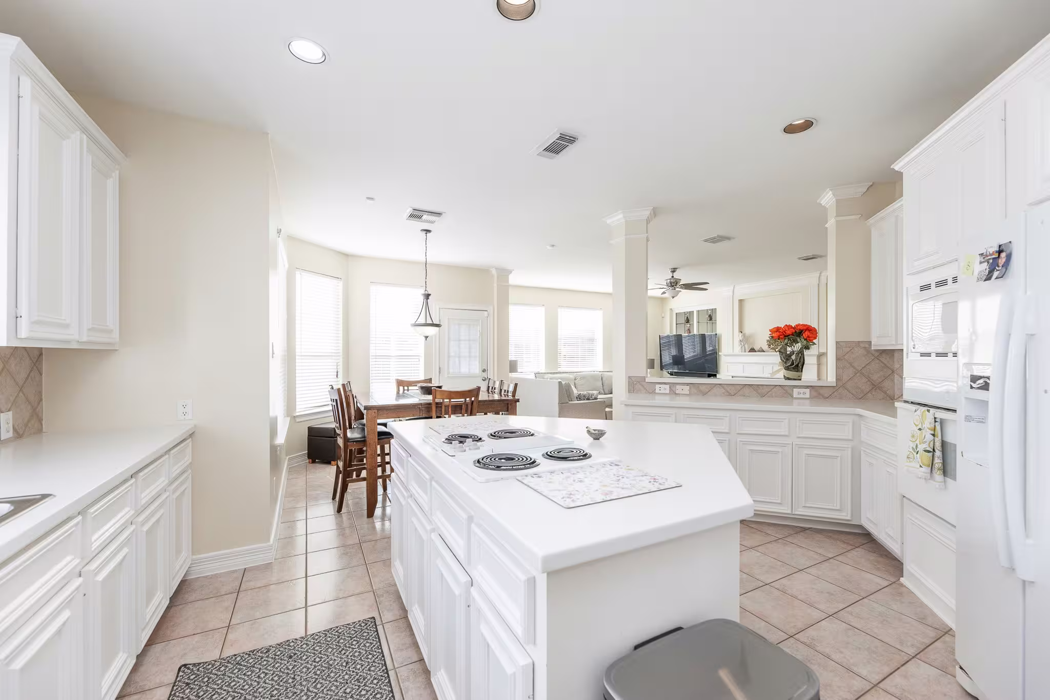 Photo 7 of 2618 Pinebend Drive, Pearland, TX