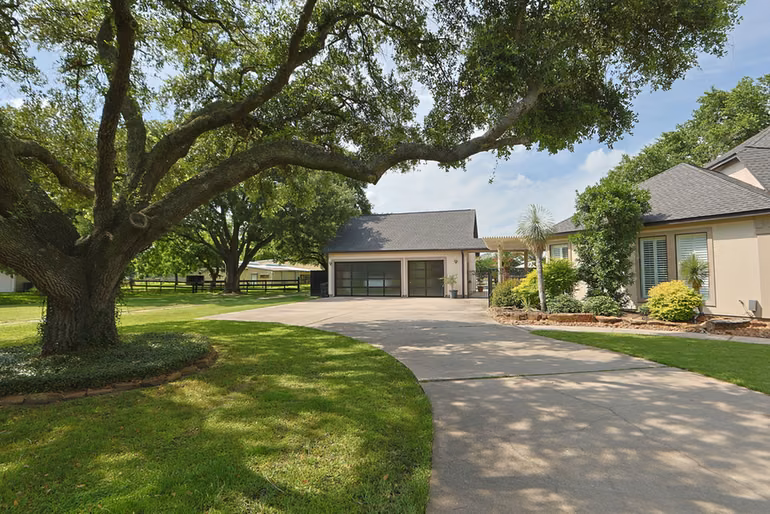 Photo 3 of 17514 Queenslake Drive, Cypress, TX