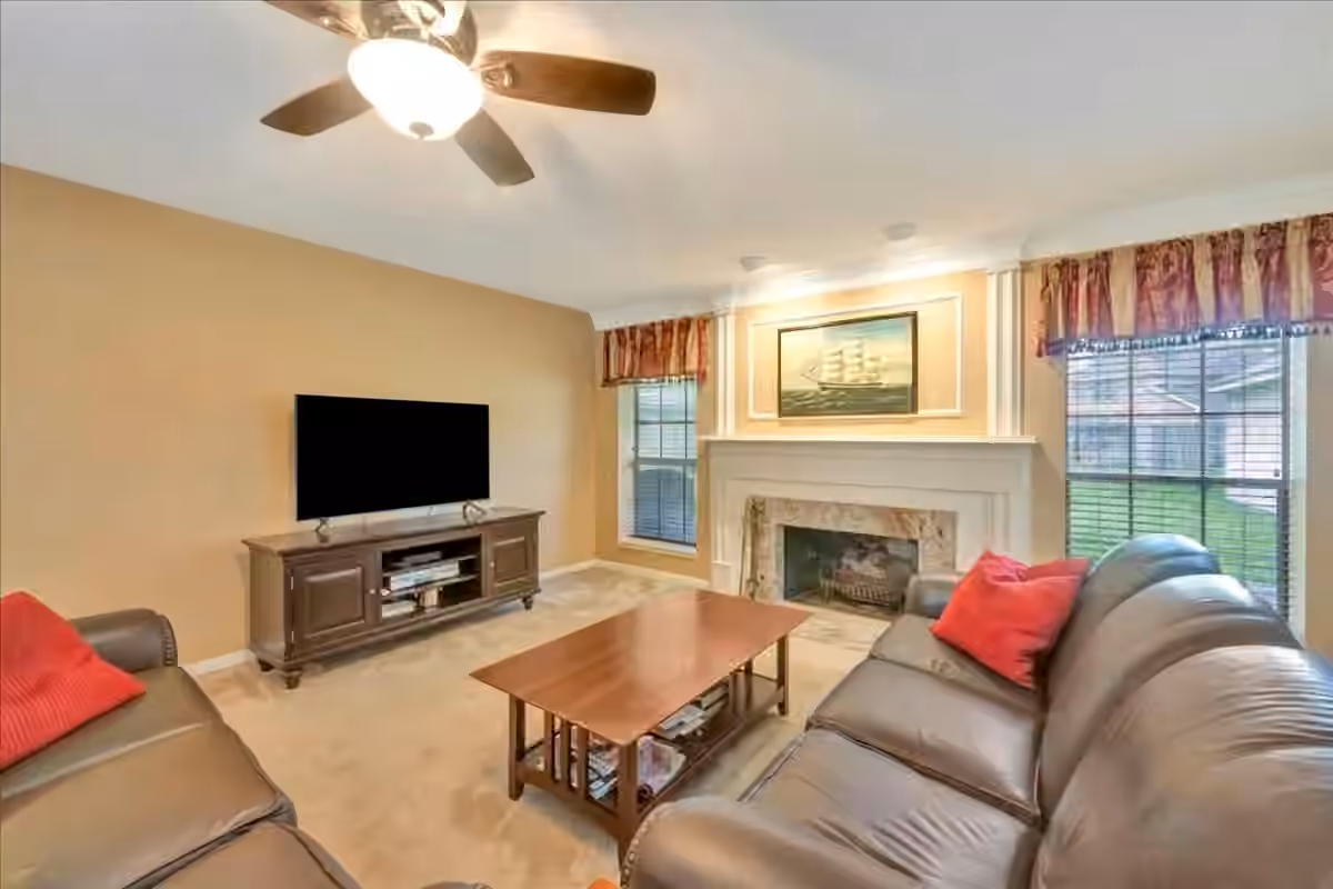 Photo 5 of 2031 Hillside Oak Lane, Houston, TX