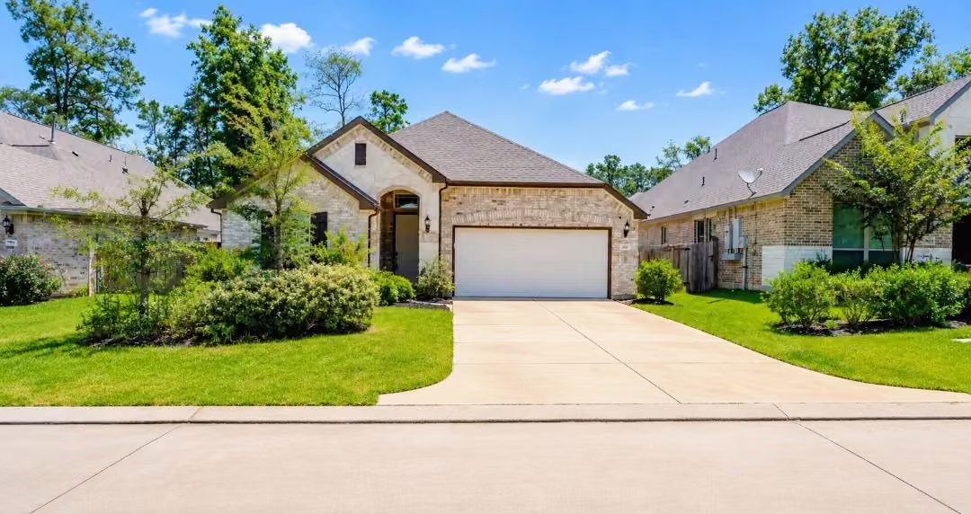 Photo of 260 Scarlet Maple Way, Conroe, TX 77318
