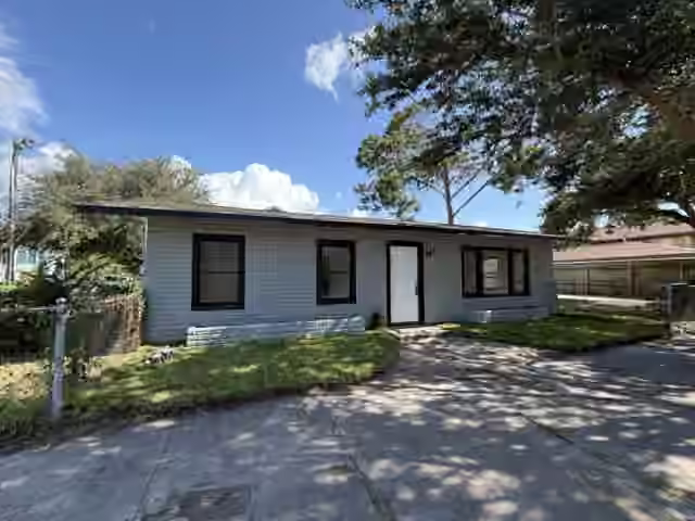 Photo of 1028 Sealy Street, Galveston, TX 77550