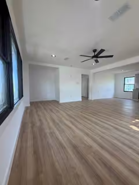 Photo 3 of 1028 Sealy Street, Galveston, TX