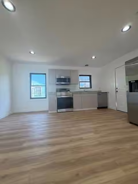 Photo 4 of 1028 Sealy Street, Galveston, TX