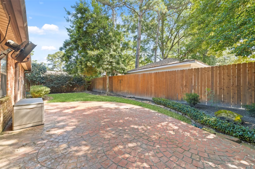 Photo 5 of 5930 Old Lodge Drive, Houston, TX