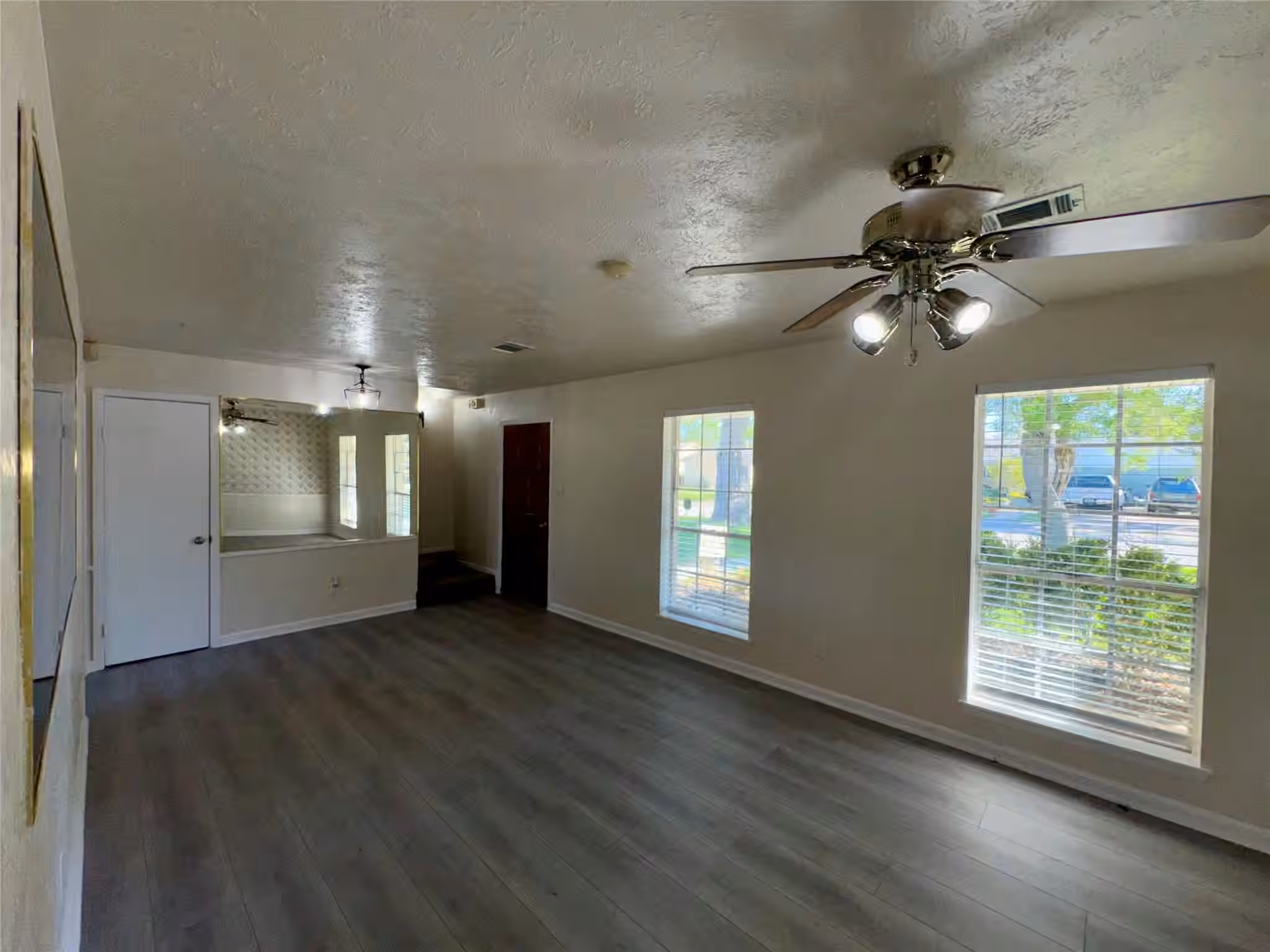 Photo 3 of 11402 Concho Street, Houston, TX