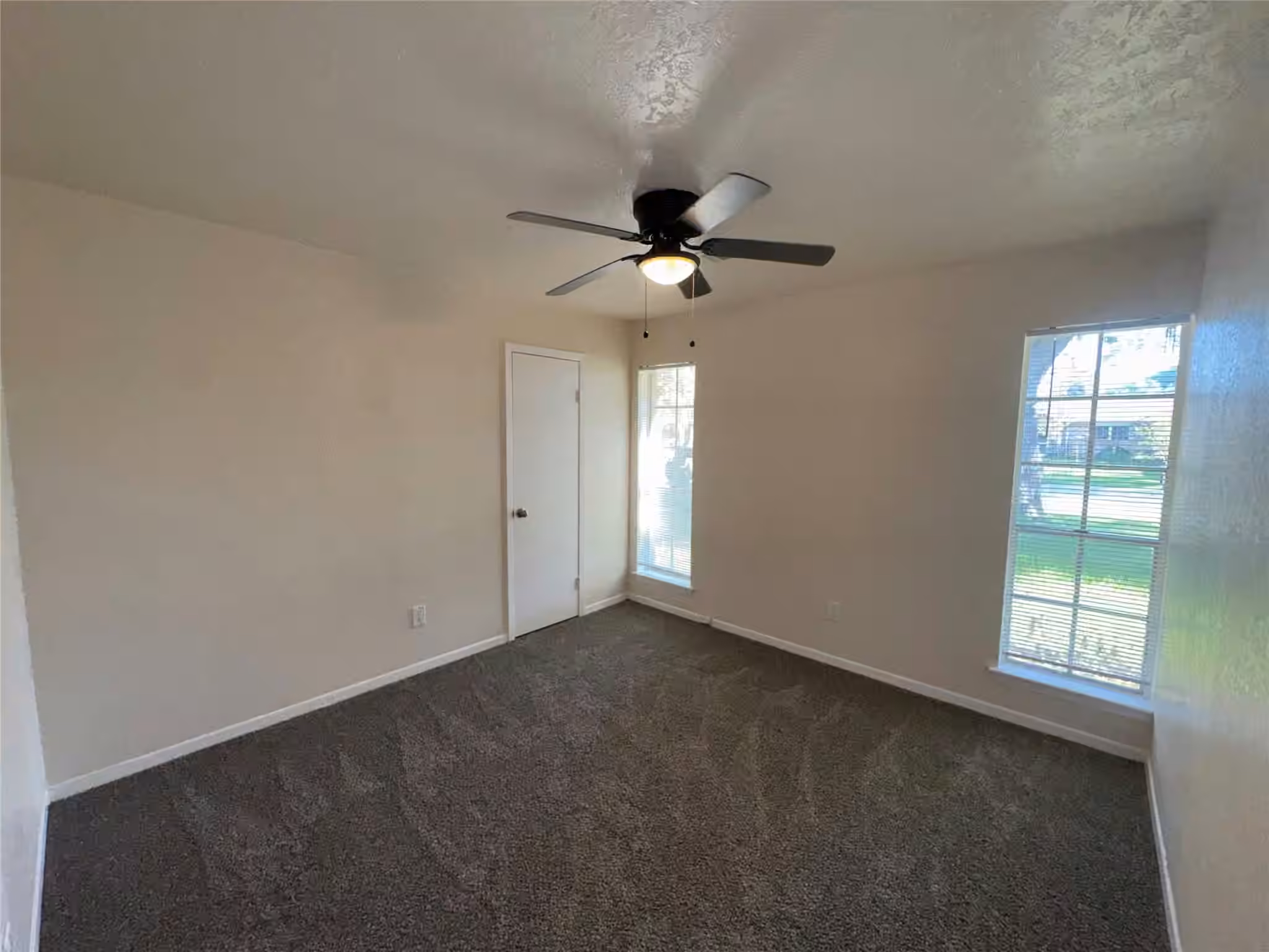 Photo 7 of 11402 Concho Street, Houston, TX