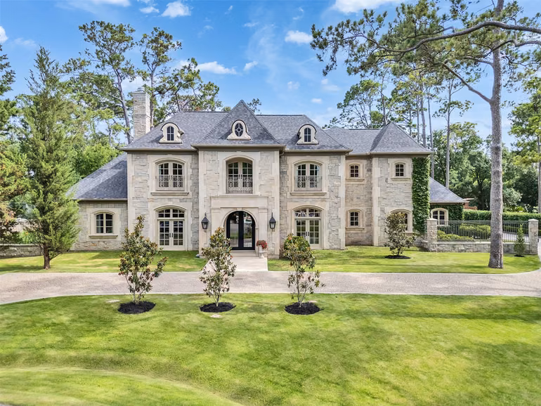 Photo 2 of 11527 Green Oaks Drive, Houston, TX