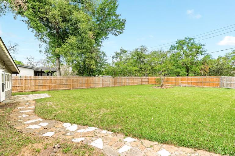 Photo 6 of 219 Camellia Street, Lake Jackson, TX