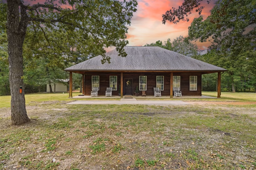 Photo of 27938 Deer Run Street, Montgomery, TX 77356