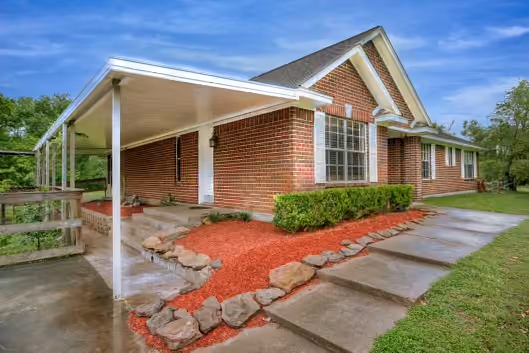 Photo 6 of 308 County Road 893b, Angleton, TX